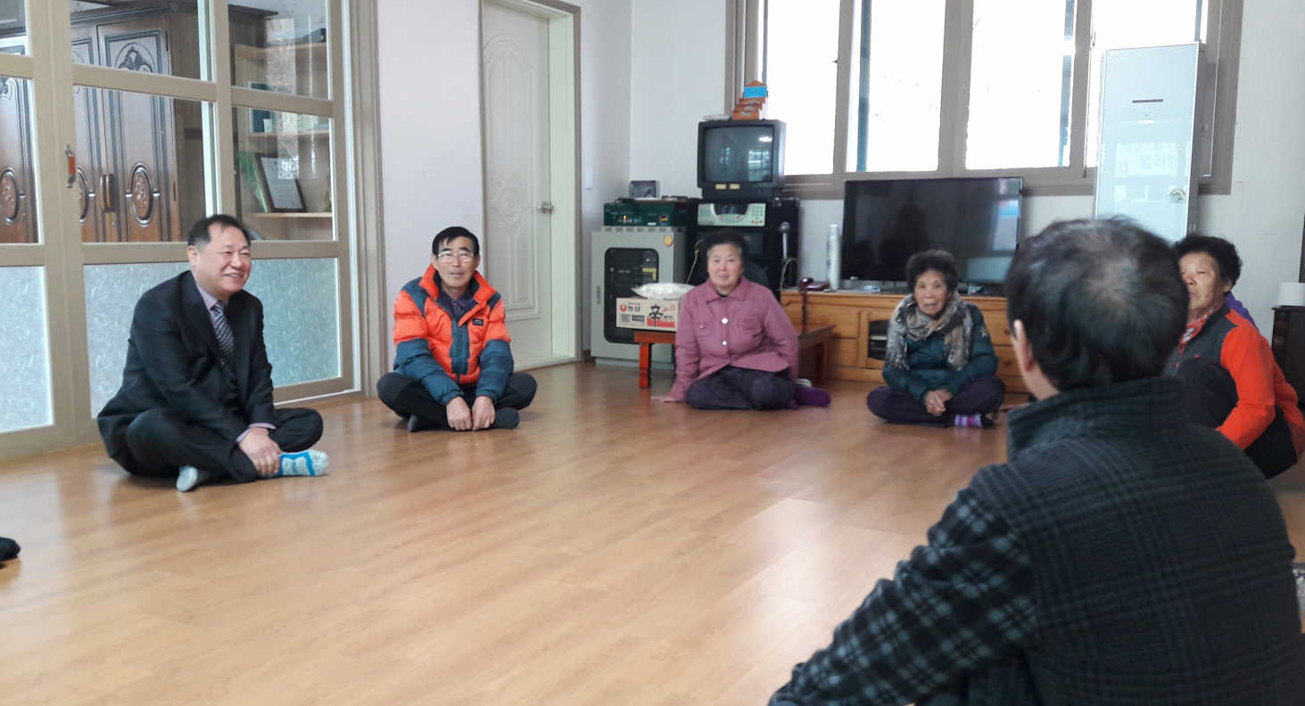 0118 대치면장 명절맞이 경로당 방문