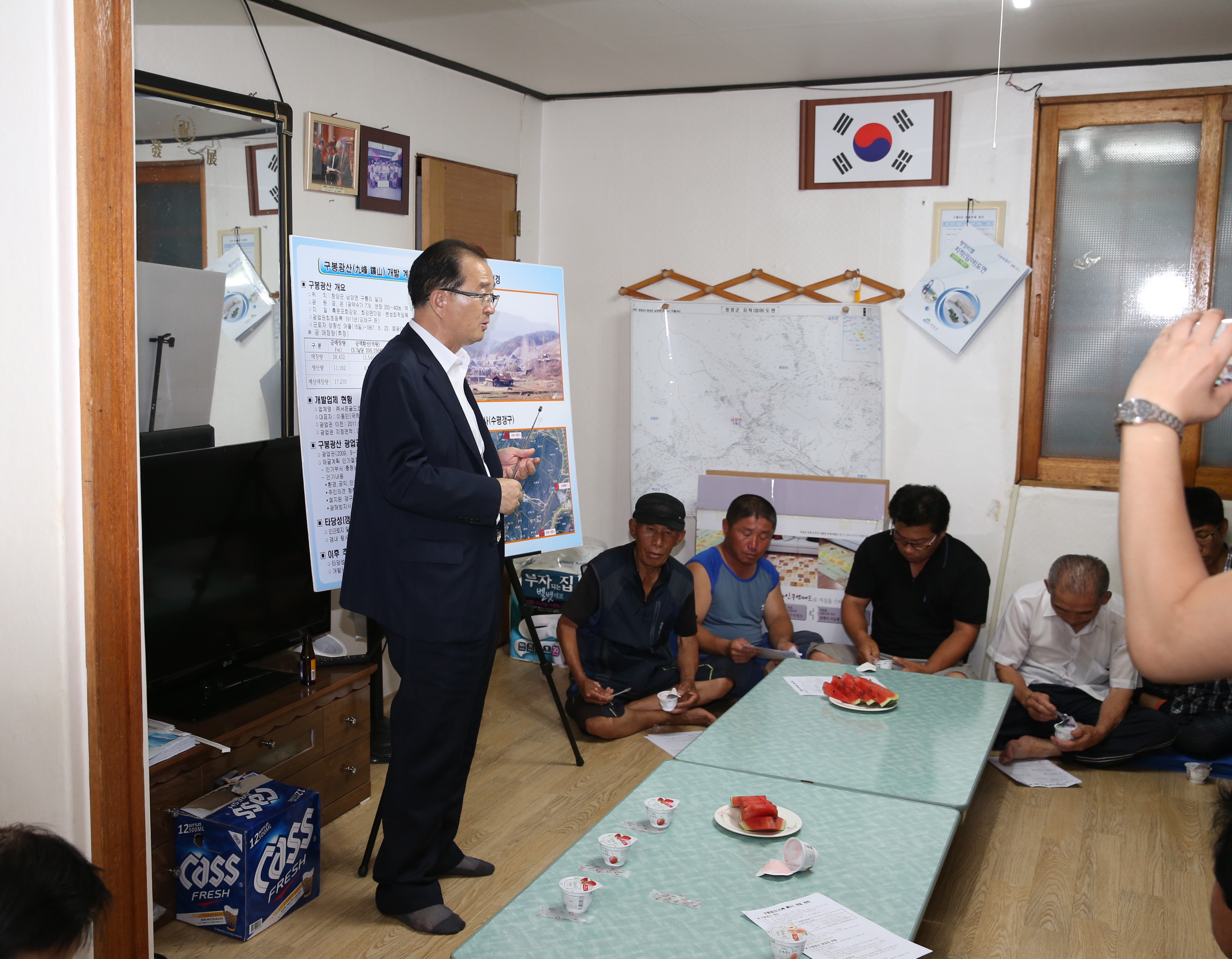 0714 구봉광산 개발 계획 설명 중인 이석화 군수2