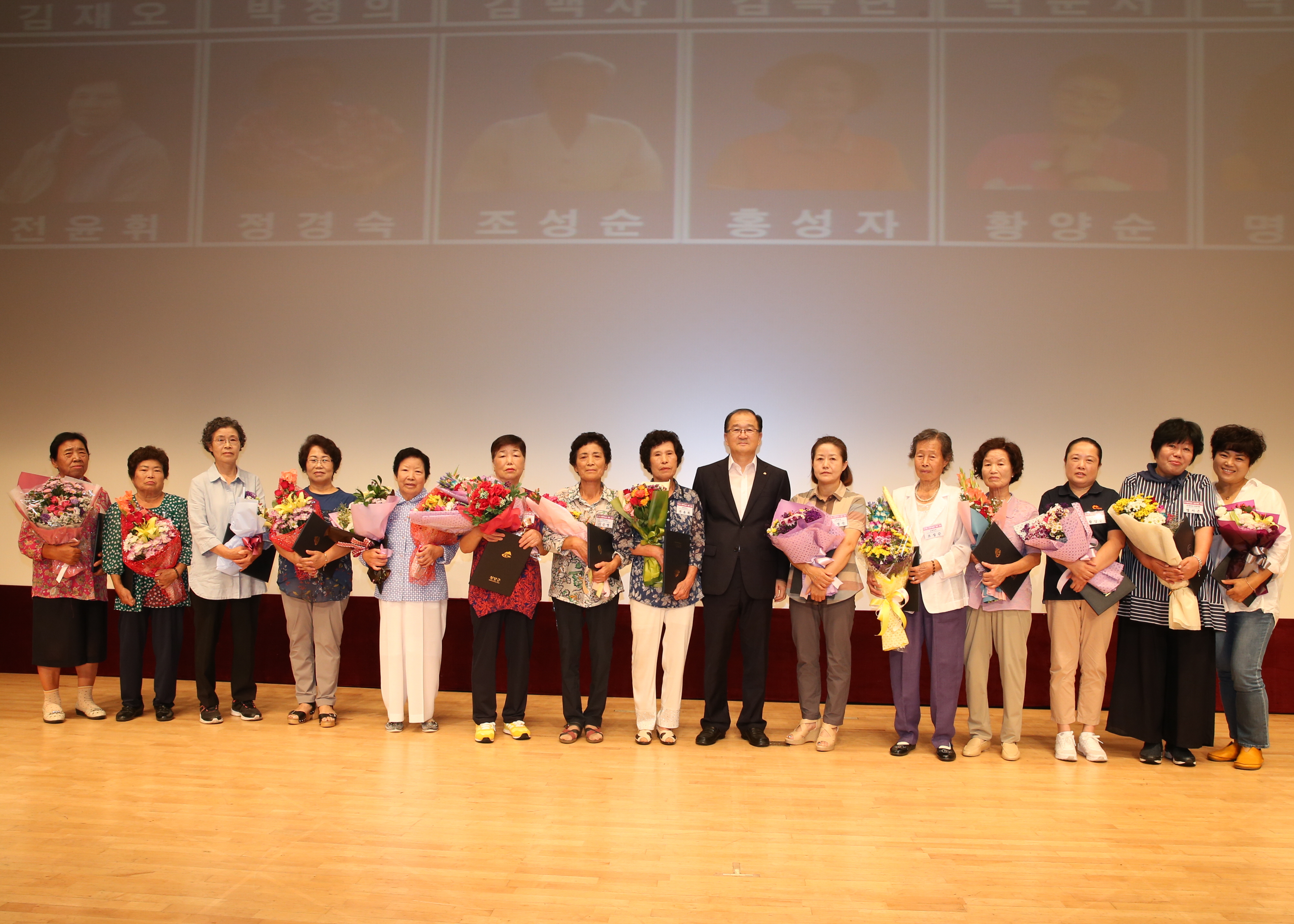 0802 문해학습자수상.JPG