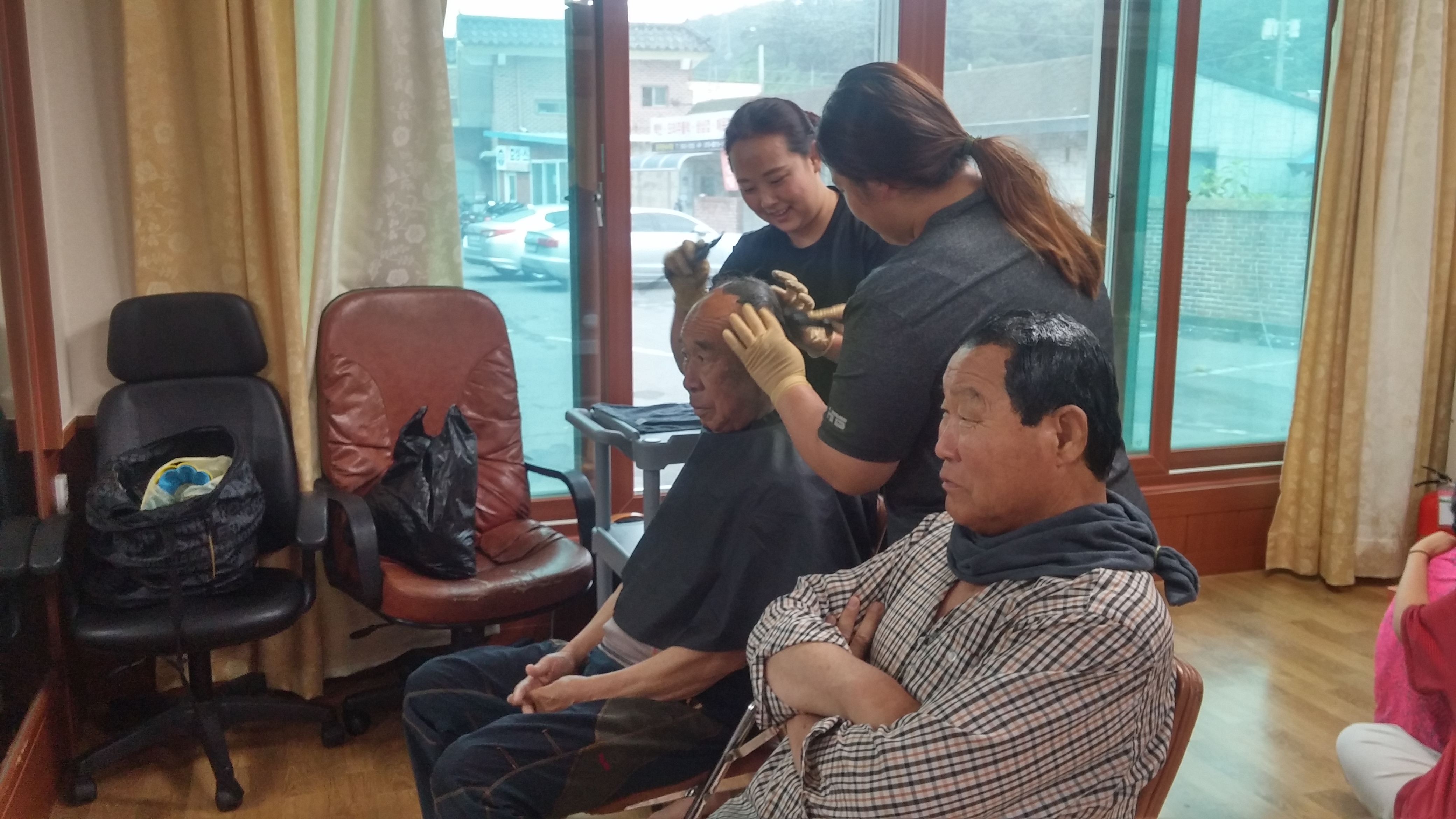 0810 서울왕성교회 이미용 봉사2