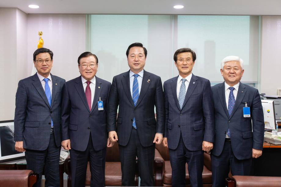 190326_전국농어촌지역군수협의회 국회 방문_0017