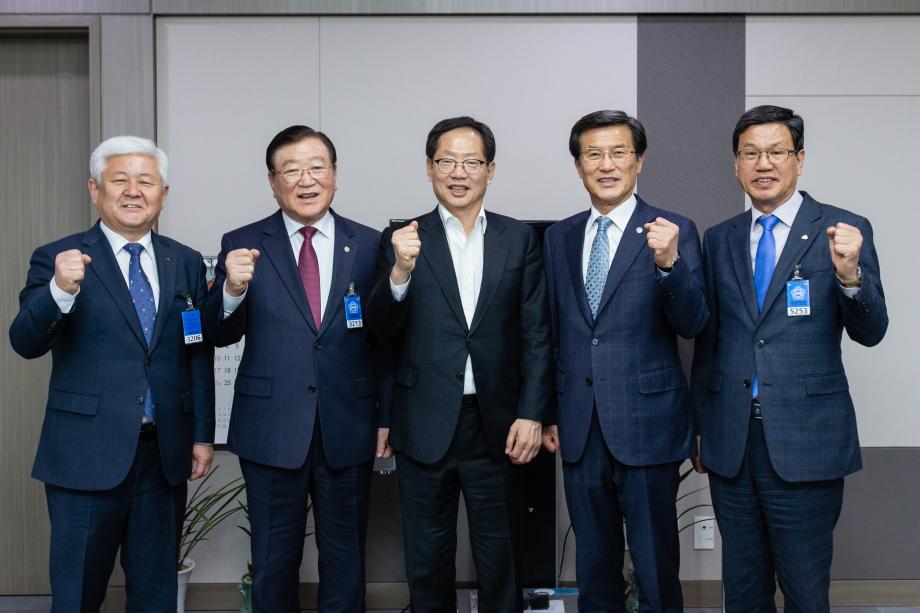 190326_전국농어촌지역군수협의회 국회 방문_0021