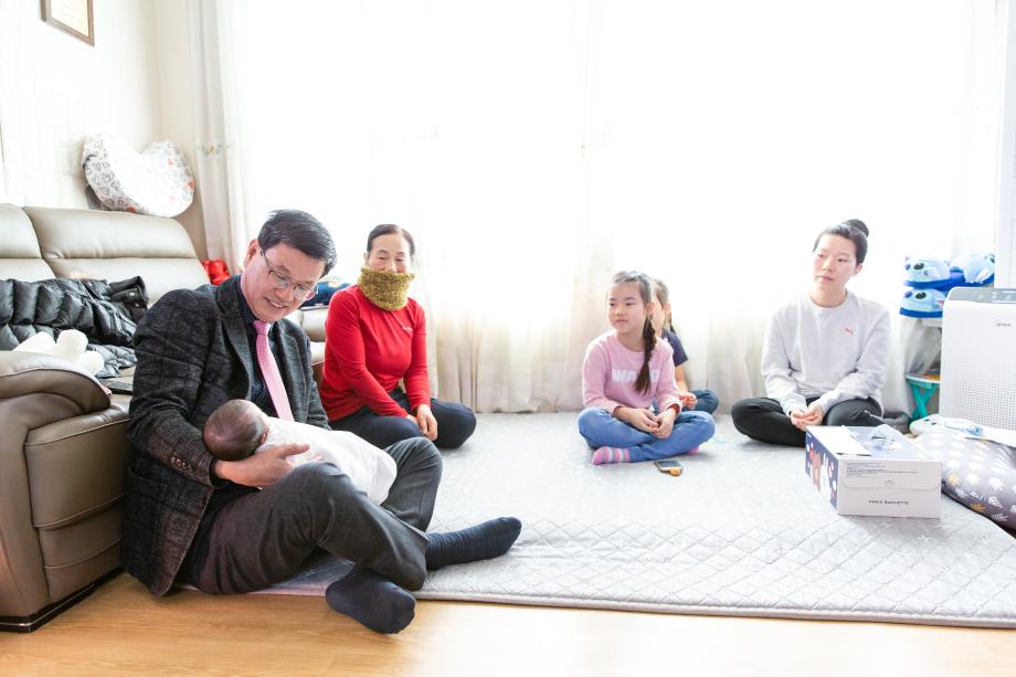 200205_여섯째아이 출산 축하 방문_0003