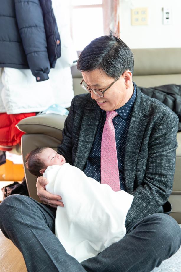 200205_여섯째아이 출산 축하 방문_0002