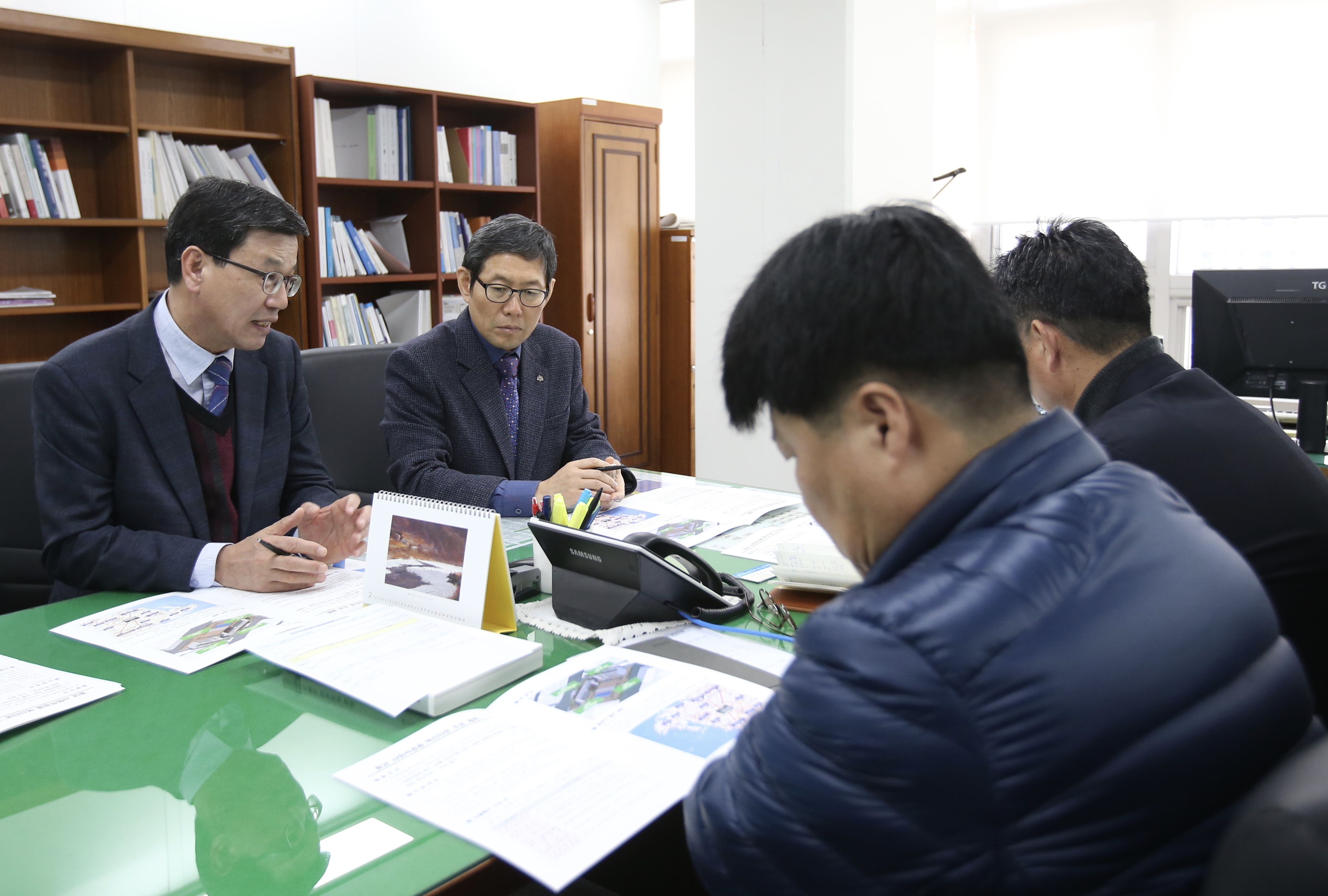 200218 김돈곤 청양군수, 충남사회적경제혁신타운 유치 위해 광폭행보-산자부 방문2.JPG