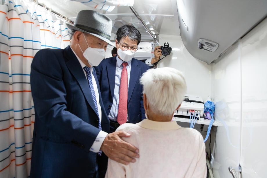 210607_찾아가는 의료원 이동검진버스 기증식_0009