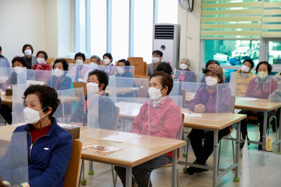 노인일자리 및 사회활동지원사업 평가회20211021_171548713 (6)