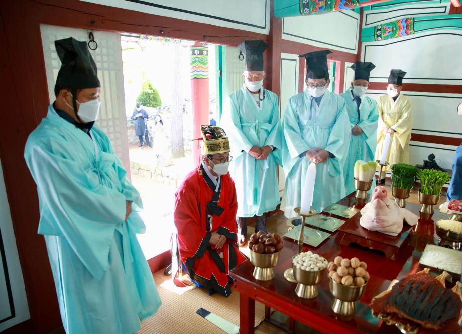 면암 최익현 선생 추계 제향20211021_171535228 (12)