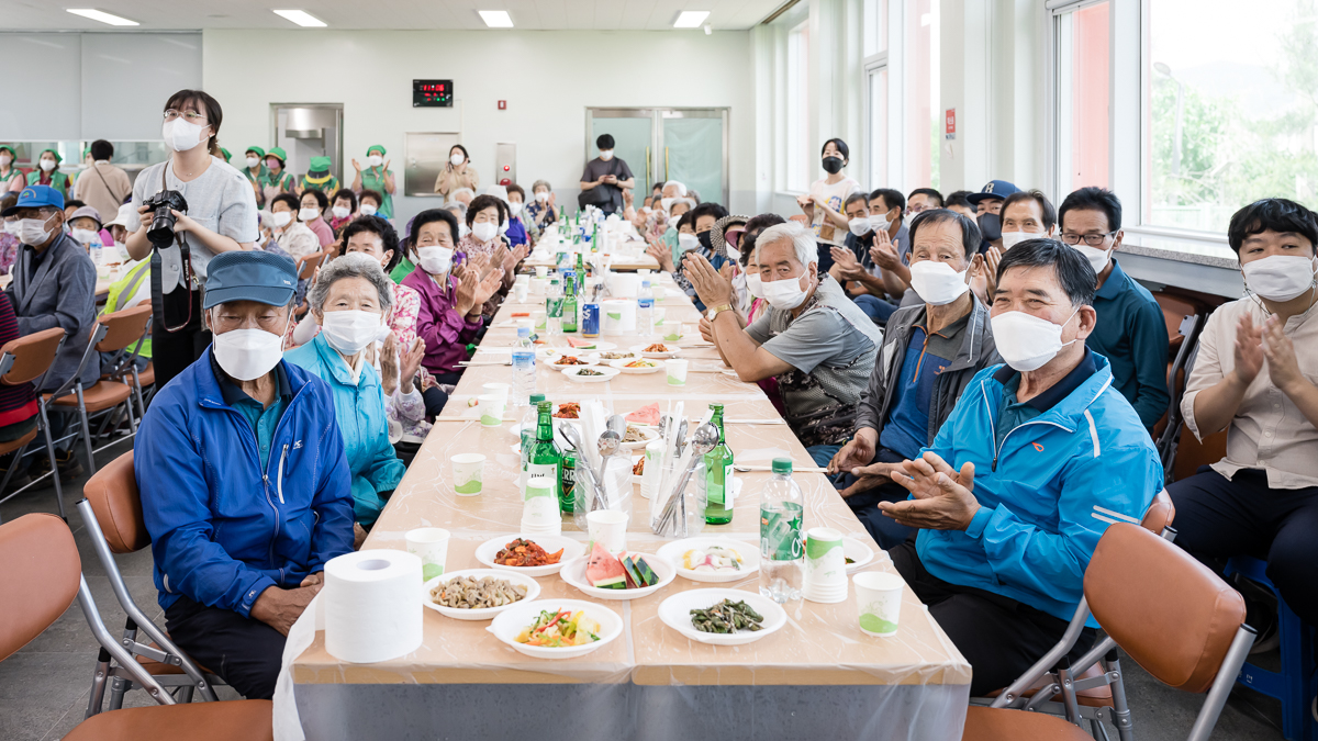 비봉면 경로잔치 및 생신상차려드리기 3
