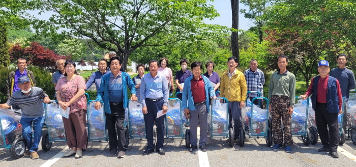 청양군 농약 중독 막기 위한 안전 보호구 보급