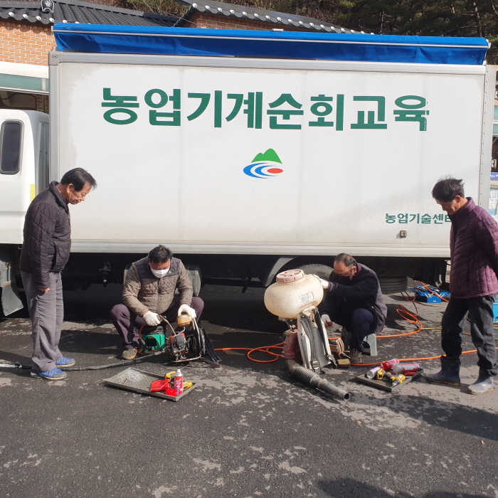 크기변환_청양군 현장 중심 농기계 순회수리 시작