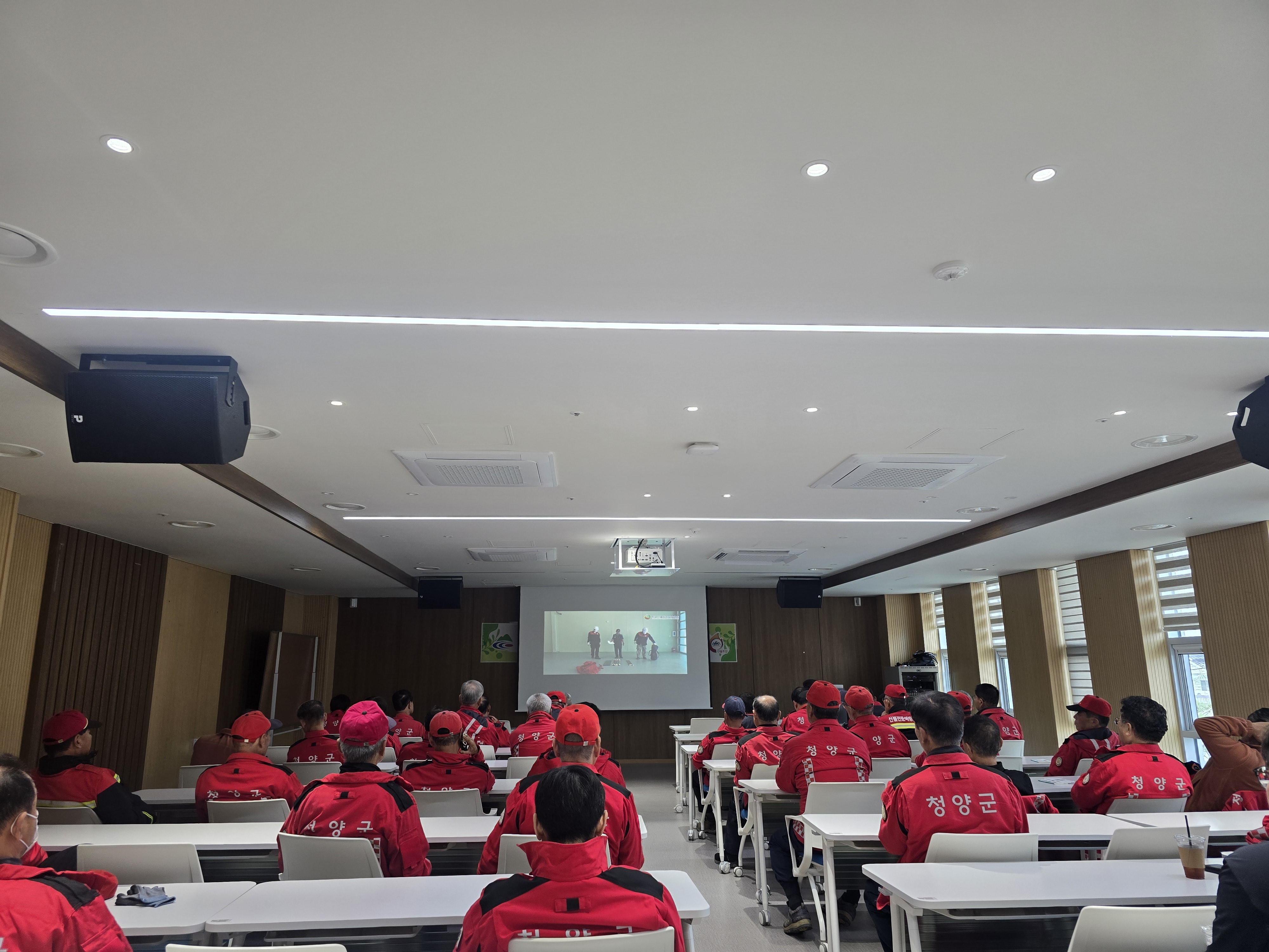 3. 청양군  가을철 산불조심기간 총력 대응… “산불 제로(Zero)” 도전(2)