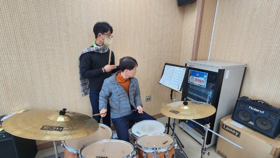 BandPhoto_2026_01_12_09_52_53