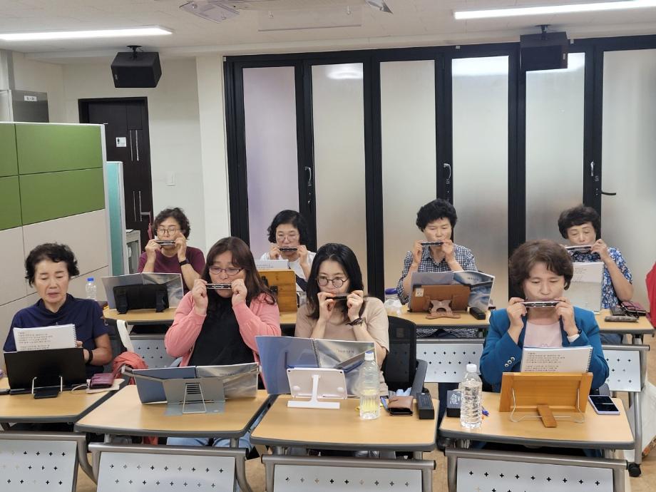 BandPhoto_2026_01_12_09_46_22