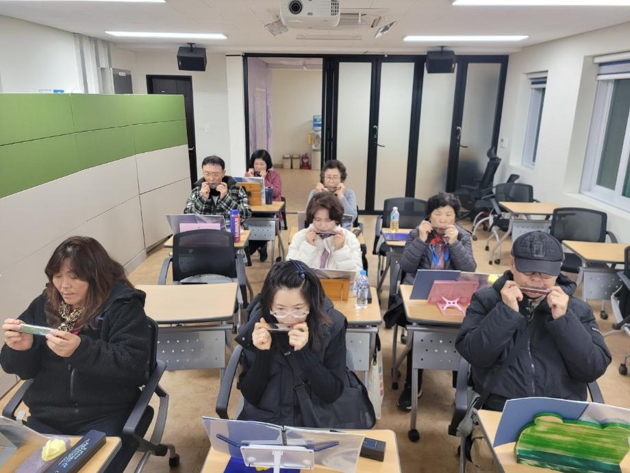 BandPhoto_2026_01_12_09_46_38