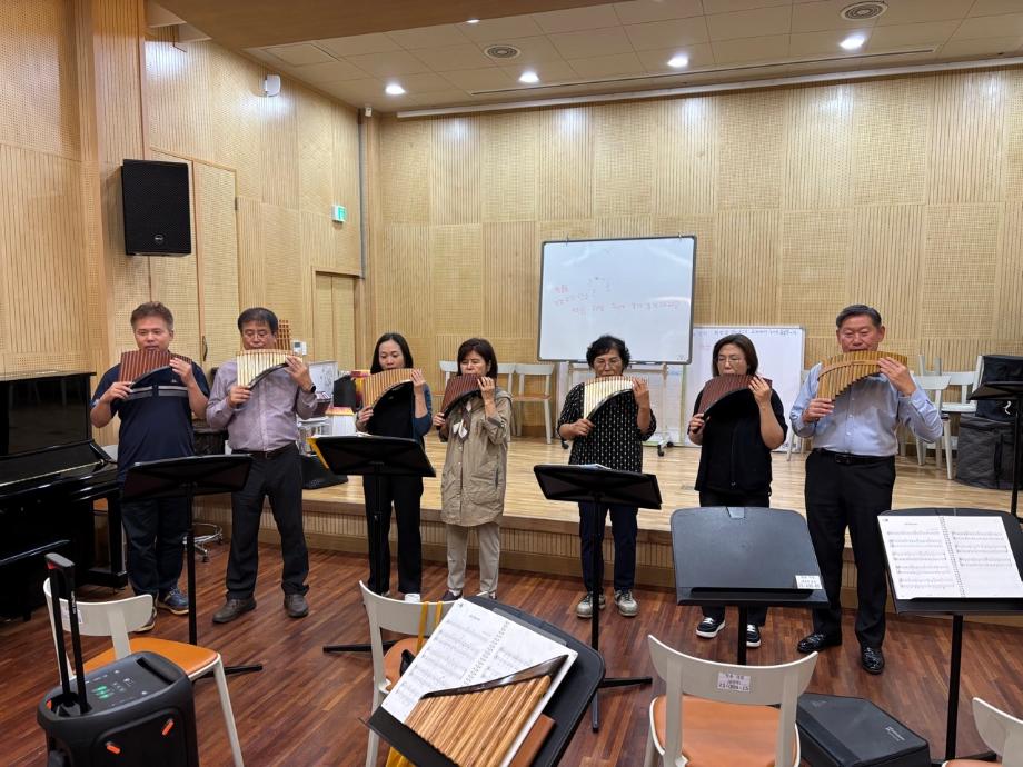 BandPhoto_2026_01_12_09_45_35