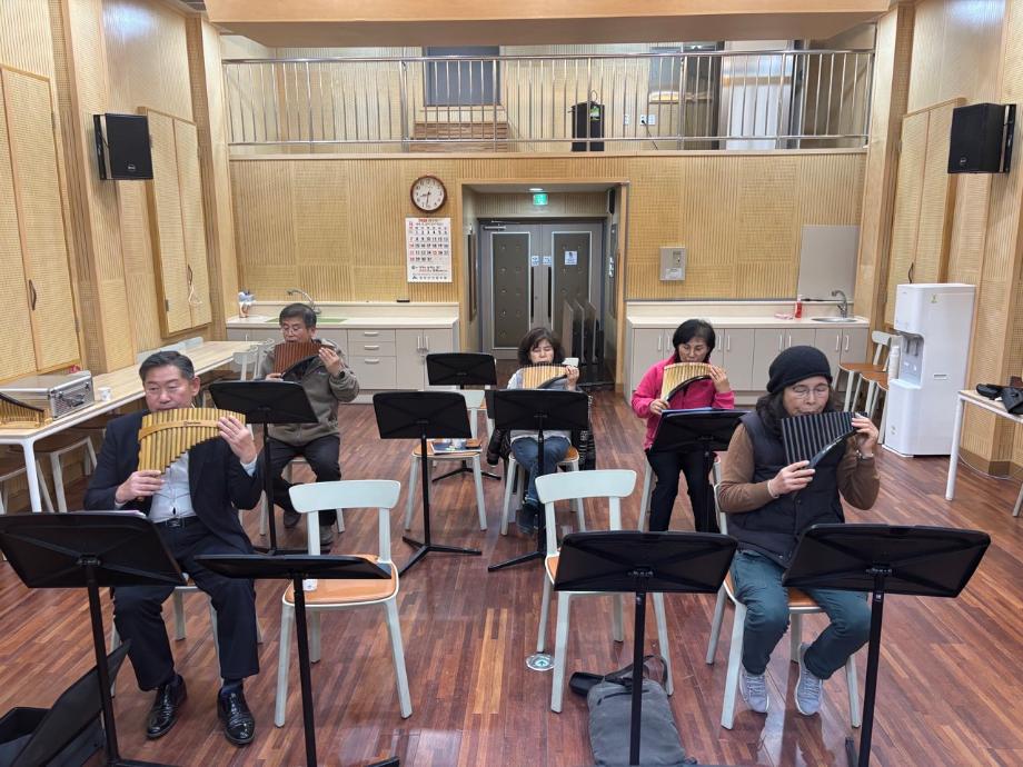 BandPhoto_2026_01_12_09_45_59