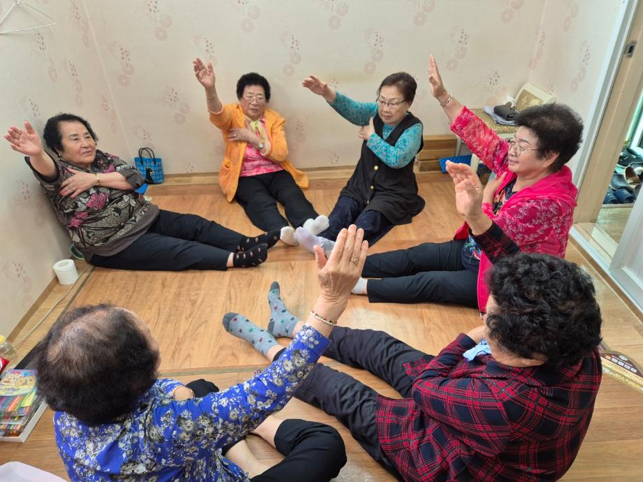 BandPhoto_2025_09_04_15_27_30