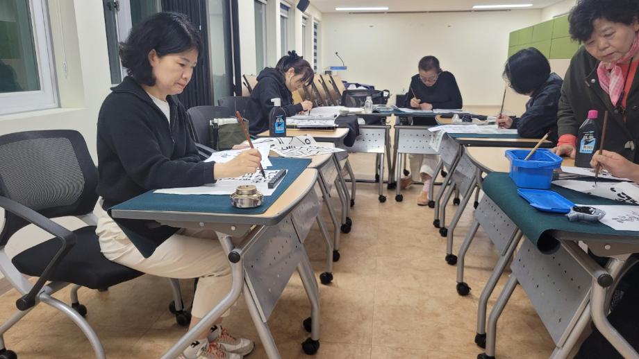 BandPhoto_2025_09_04_15_25_36