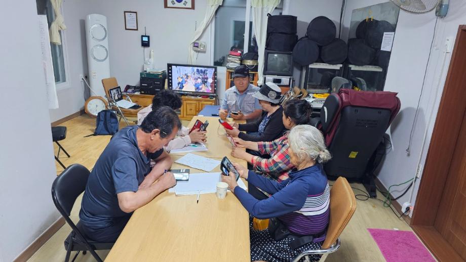 BandPhoto_2025_07_15_09_25_48