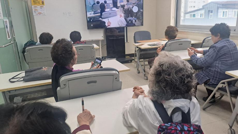 BandPhoto_2025_07_15_09_25_09