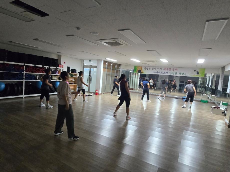 BandPhoto_2025_09_04_15_13_07