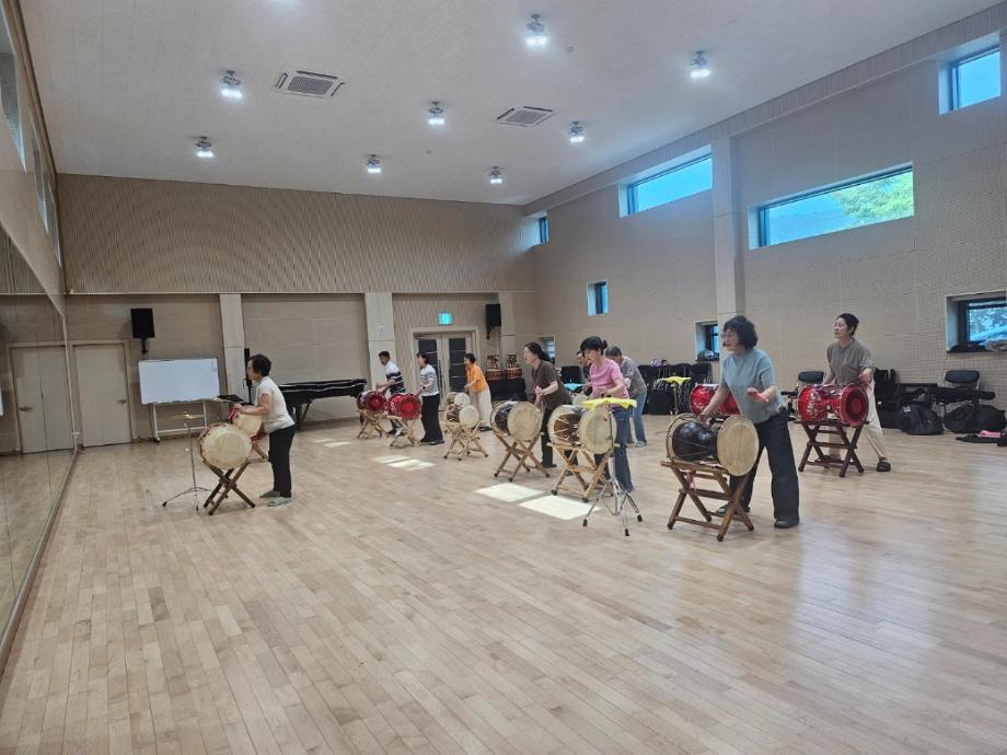 BandPhoto_2025_07_15_09_21_58