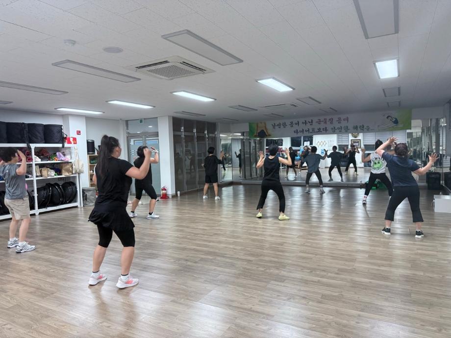 BandPhoto_2025_09_04_15_06_07