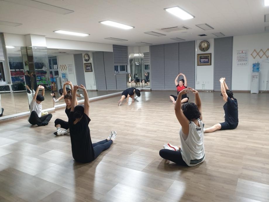 BandPhoto_2025_09_04_15_06_14