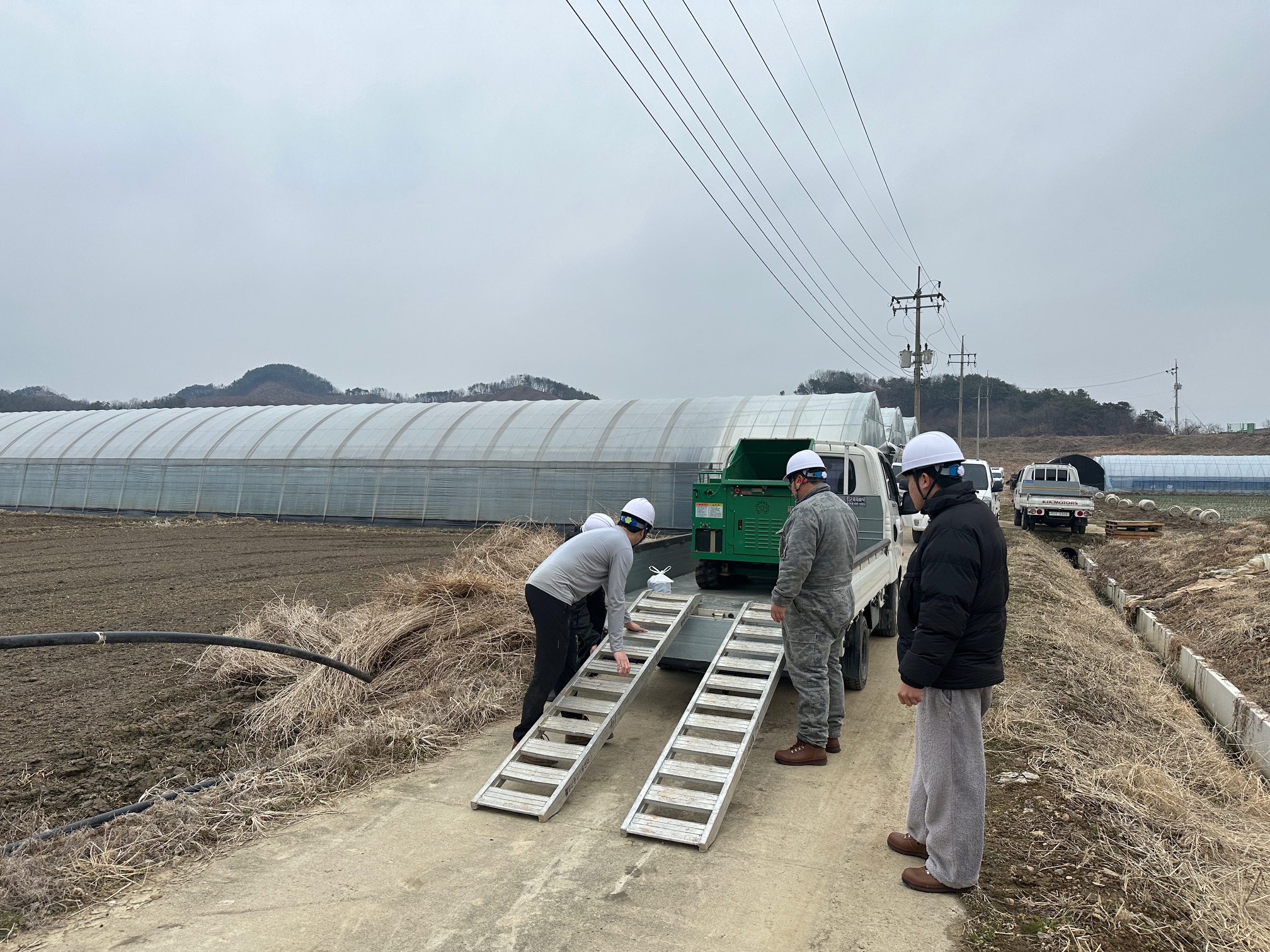 2. “태우지 말고 자원으로” 청양군  ‘영농부산물 파쇄지원’ 본격 가동(1-1).jpeg